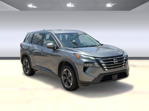 Used 2024 Nissan Rogue SV AWD/4WD image 7