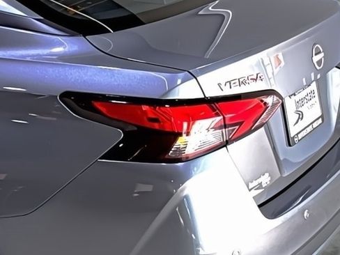 Used 2025 Nissan Versa S w/ Trunk Package image 10