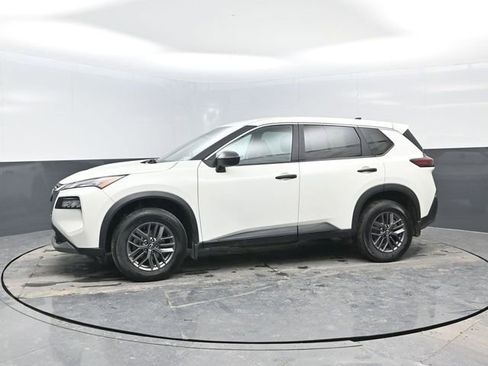 Used 2023 Nissan Rogue S image 4