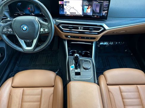 Used 2022 BMW i4 eDrive40 image 14