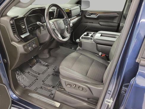 Used 2022 Chevrolet Silverado 1500 RST AWD/4WD image 37