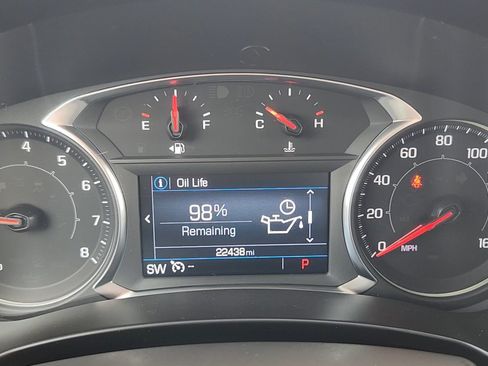 Used 2024 GMC Terrain SLE AWD/4WD image 11