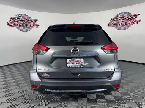 Used 2020 Nissan Rogue SV image 6