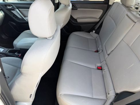 Used 2014 Subaru Forester 2.5i Limited image 11