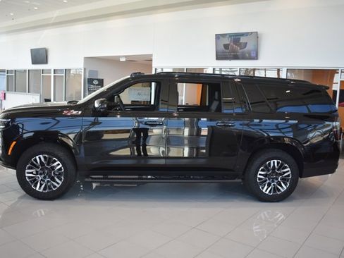 New 2026 Chevrolet Suburban Z71 w/ Z71 Off-Road Package image 7