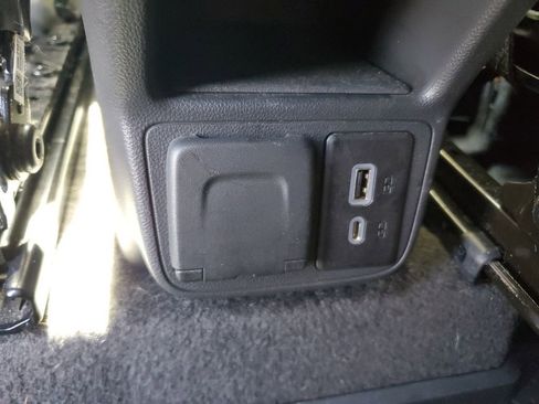 Used 2023 Chevrolet TrailBlazer RS w/ Technology Package FWD image 12