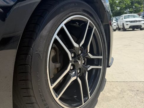 Used 2018 Ford Mustang Premium RWD image 9