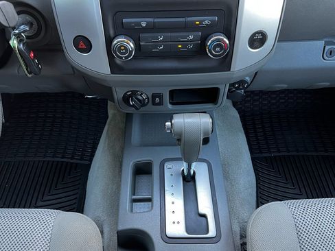 Used 2018 Nissan Frontier SV AWD/4WD image 13