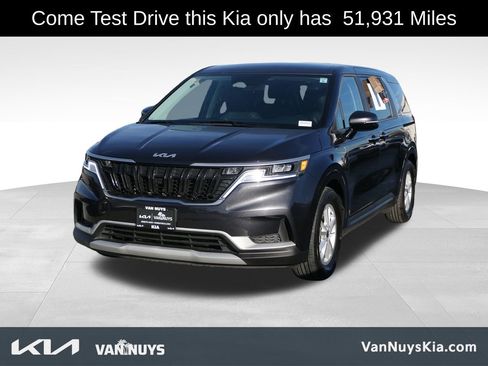 Used 2023 Kia Carnival LX image 7