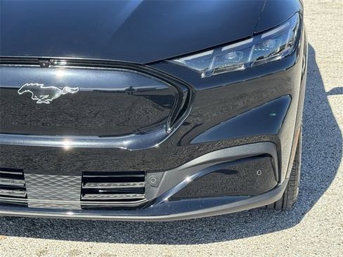 Used 2025 Ford Mustang Mach-E Premium image 10