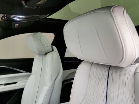 Used 2024 Cadillac Lyriq Luxury AWD/4WD image 50