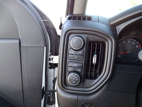 Used 2020 Chevrolet Silverado 2500 Custom w/ Custom Value Package AWD/4WD image 19