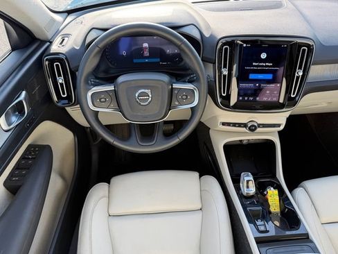 Certified 2025 Volvo XC40 B5 Ultra AWD/4WD image 16