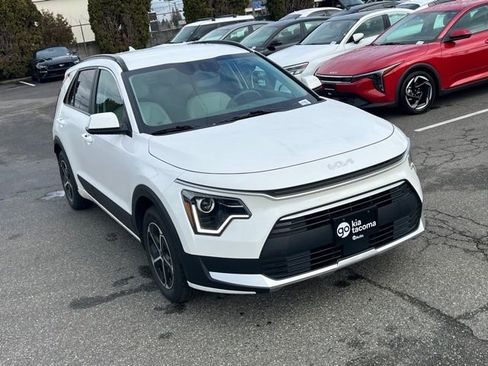 Certified 2024 Kia Niro EX image 7