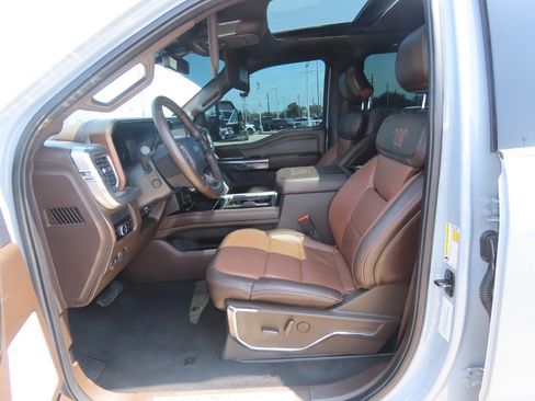 Used 2025 Ford F250 King Ranch w/ Chrome Package AWD/4WD image 26