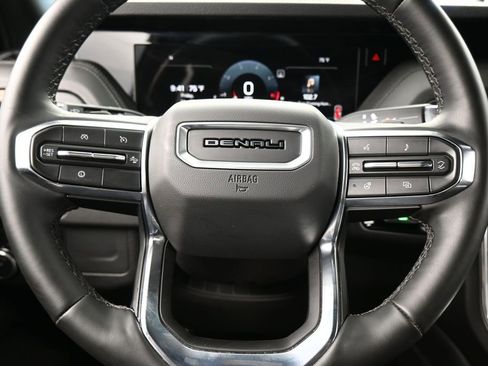 Used 2025 GMC Yukon Denali AWD/4WD image 28
