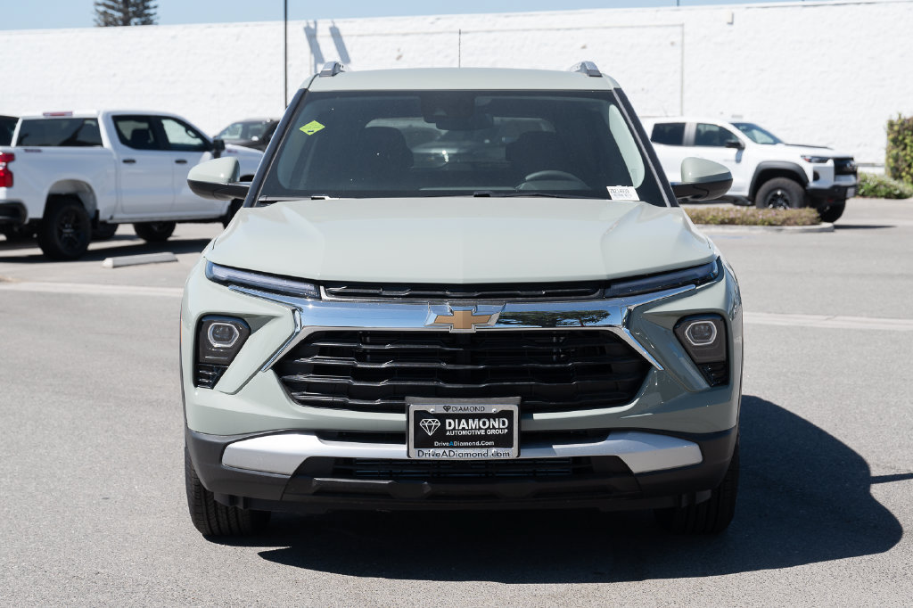 New 2026 Chevrolet TrailBlazer LT w/ Driver Confidence Package FWD image 2