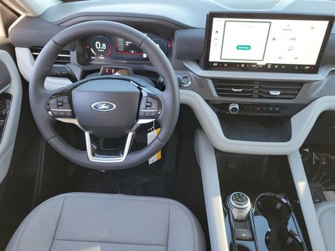 New 2026 Ford Explorer Platinum w/ LUX Leather Package image 9
