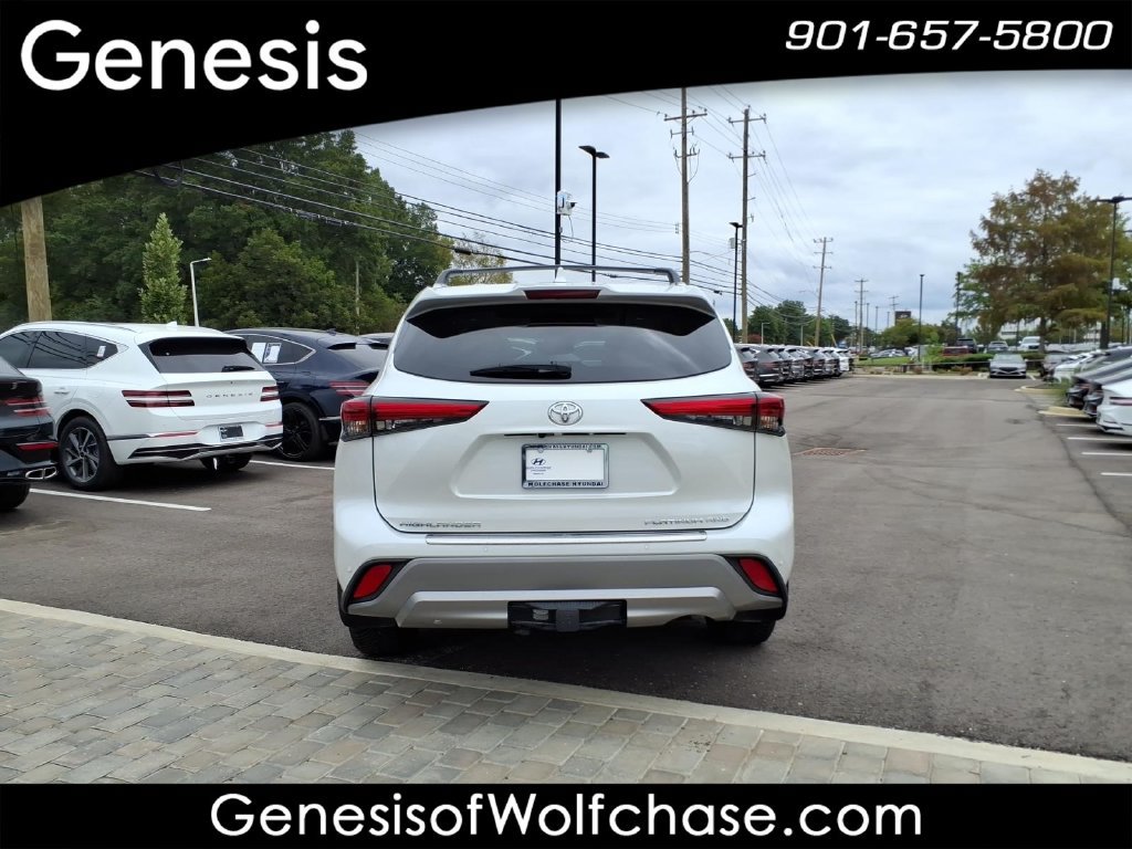 Used 2022 Toyota Highlander Platinum AWD/4WD image 4