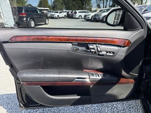 Used 2007 Mercedes-Benz S 600 image 16