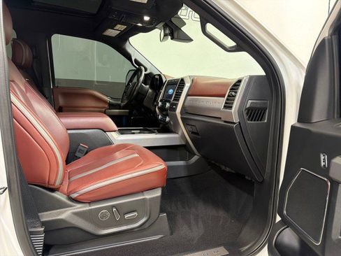 Used 2019 Ford F250 Platinum w/ Platinum Ultimate Package image 38