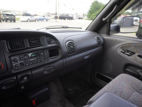 Used 2002 Dodge Ram 3500 Truck 2WD Quad Cab image 17