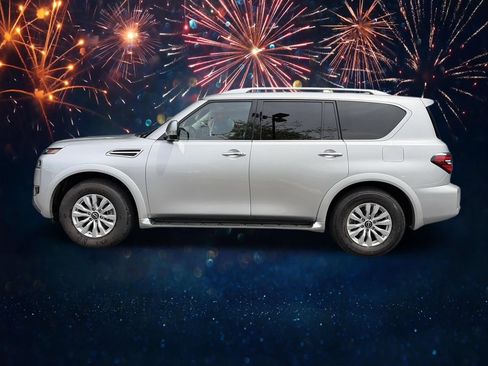 Used 2024 Nissan Armada SV AWD/4WD image 2
