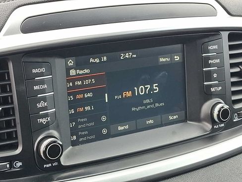 Used 2020 Kia Sorento S AWD/4WD image 17
