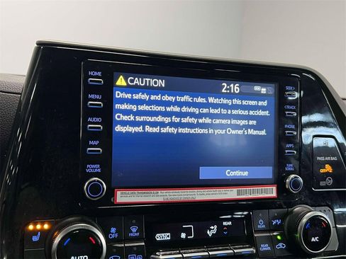 Used 2022 Toyota Highlander XLE image 30