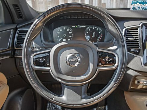 Used 2018 Volvo XC90 T6 Momentum w/ Convenience Package AWD/4WD image 13