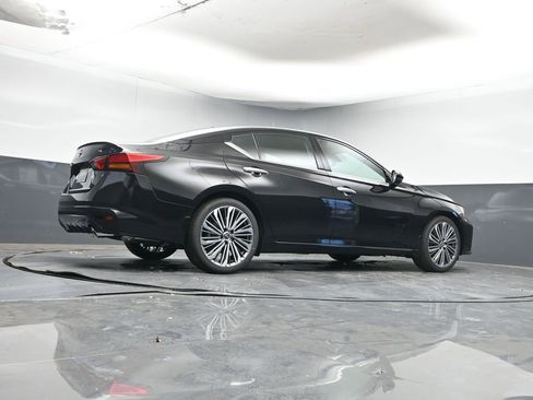 New 2025 Nissan Altima 2.5 SL image 29