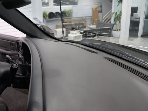 Used 2005 Chevrolet Silverado 2500 LS w/ Heavy-Duty Power Package image 91