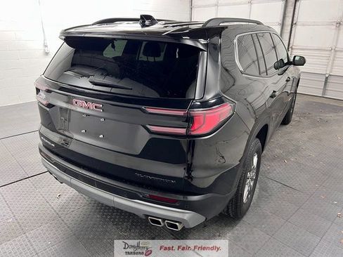 Used 2025 GMC Acadia Elevation FWD image 8