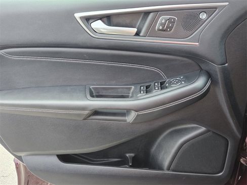 Used 2022 Ford Edge Titanium image 30