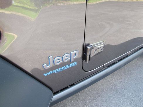 Used 2021 Jeep Wrangler Unlimited Rubicon 4xe w/ Dual Top Group image 27