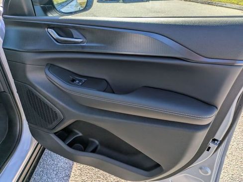 New 2025 Jeep Grand Cherokee Laredo X image 35