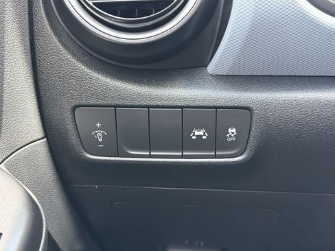 Used 2020 Hyundai Kona SE AWD/4WD image 24