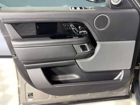 Used 2020 Land Rover Range Rover HSE image 12