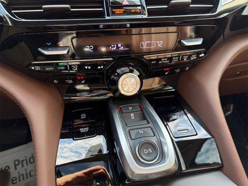 Used 2023 Acura MDX Advance image 26