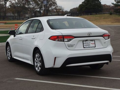 Used 2022 Toyota Corolla LE image 13