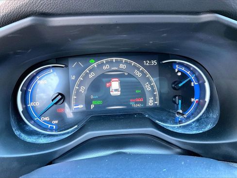 Used 2024 Toyota RAV4 XLE image 12