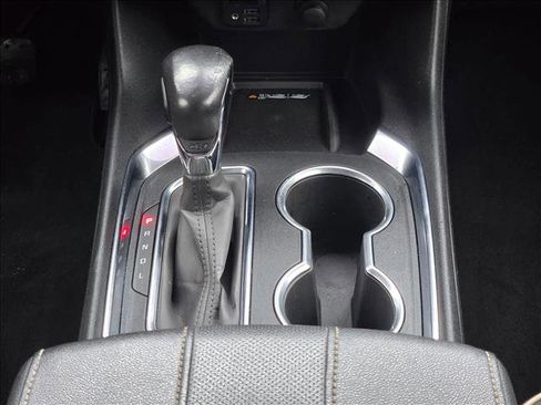 Used 2022 Chevrolet Traverse Premier w/ Redline Edition image 12