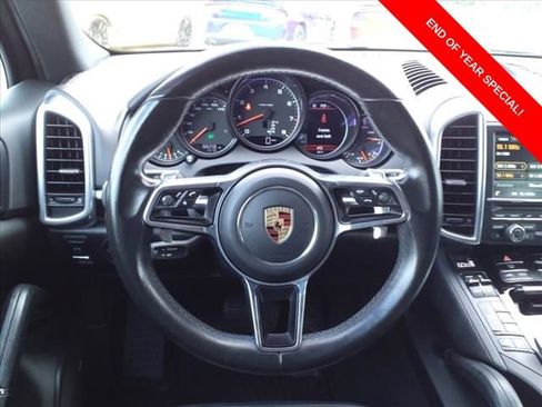 Used 2016 Porsche Cayenne image 6