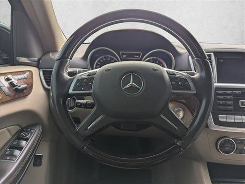 Used 2016 Mercedes-Benz GL 550 4MATIC image 15