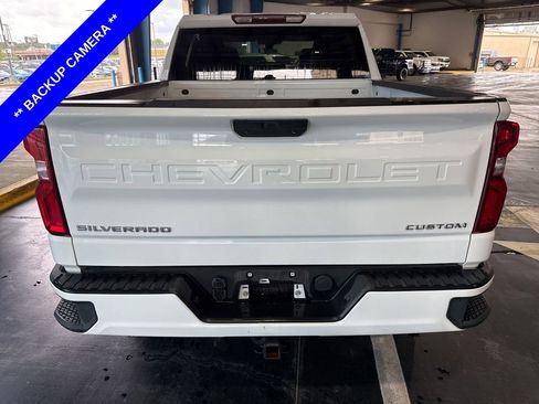 Used 2022 Chevrolet Silverado 1500 Custom w/ Safety Confidence Package AWD/4WD image 9