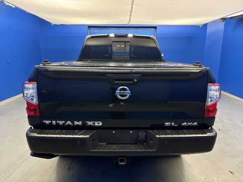 Used 2019 Nissan Titan SL w/ Chrome Package image 6