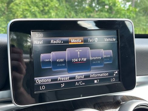 Used 2018 Mercedes-Benz C 300 Sedan image 42