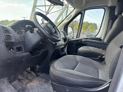 Used 2023 RAM ProMaster 2500 FWD image 4
