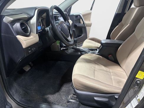 Used 2013 Toyota RAV4 XLE AWD/4WD image 2