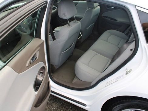 Used 2022 Chevrolet Malibu LT image 22